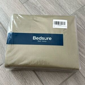 Duvet Cover Full/Queen Size - Brand new, still in the package!